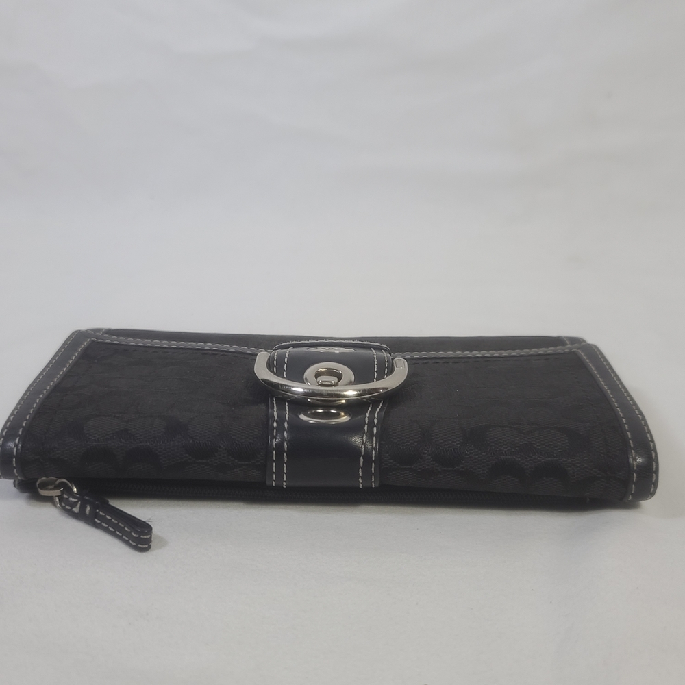 Coach Hampton Signature Black Buckle Wallet - Picture 5 of 14